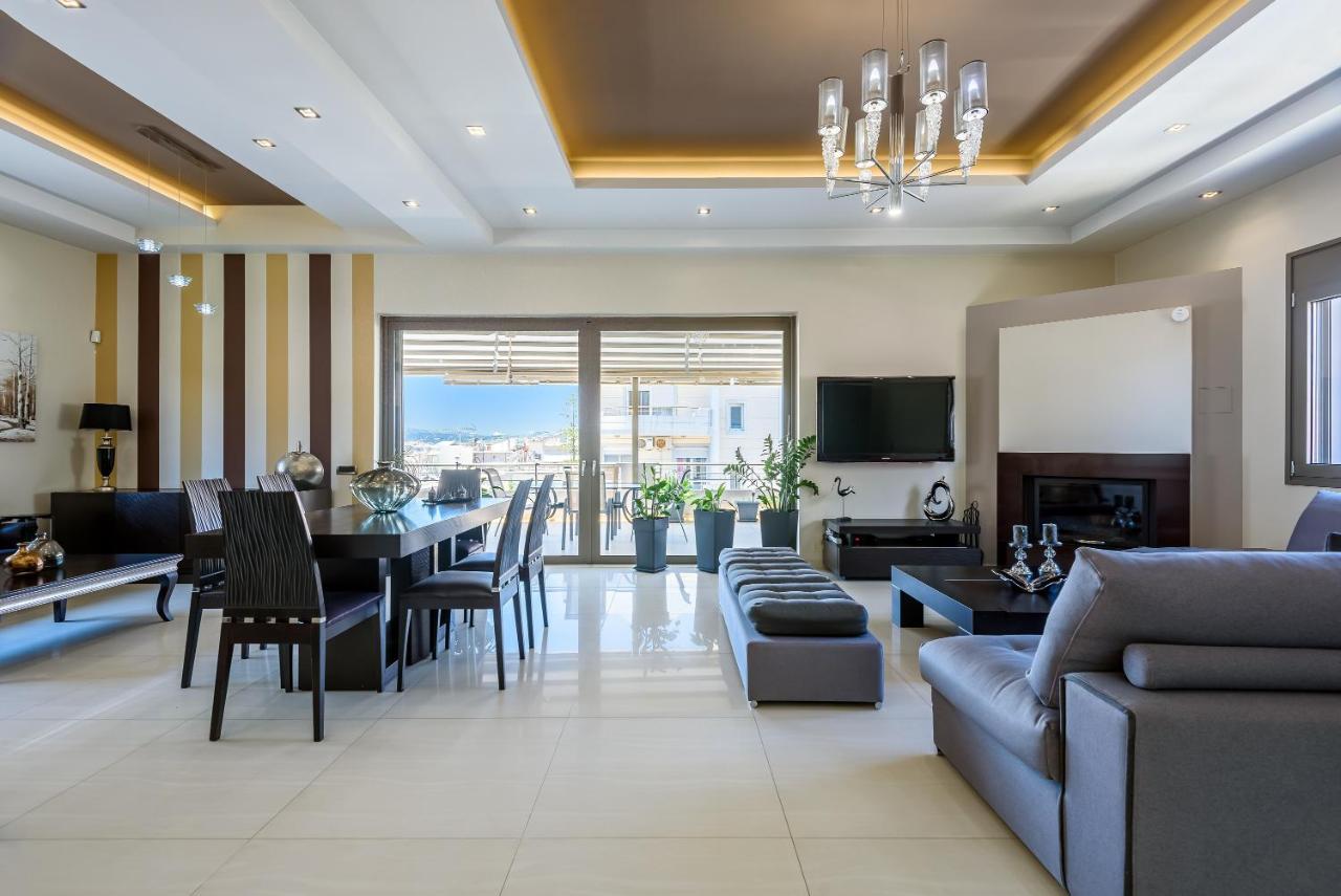 Luxury Villa In City Center With Rooftop Swimming Pool Chania  Exterior photo