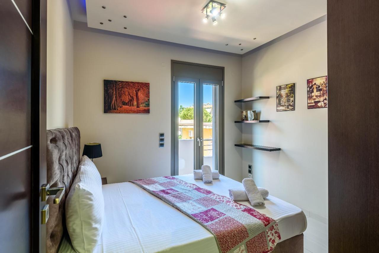 Luxury Villa In City Center With Rooftop Swimming Pool Chania  Exterior photo
